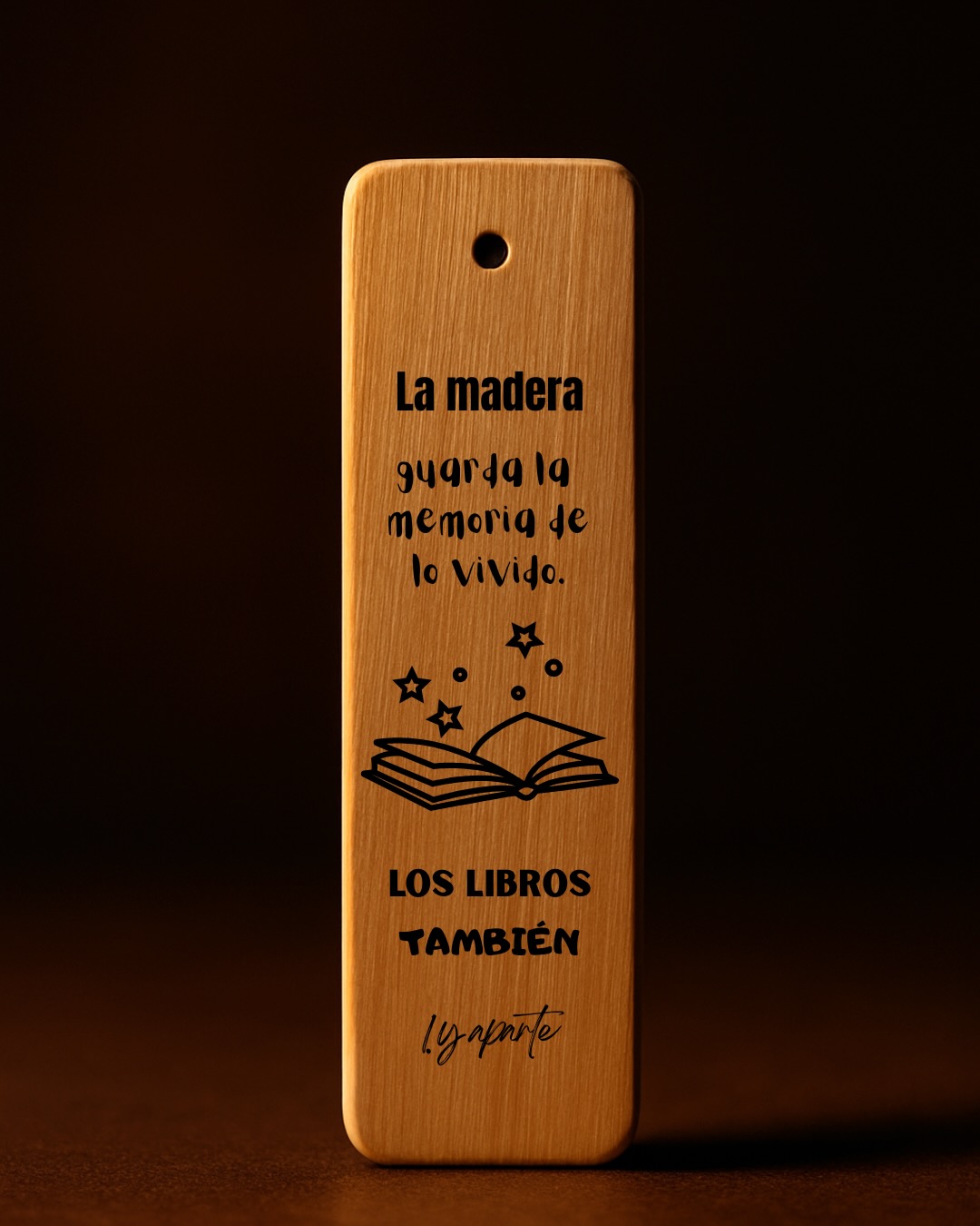 Punto de libro personalizado grabado en madera La madera guarda la memoria